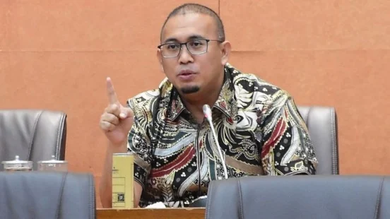 Andre Rosiade Sebut PT KAI Berhasil Urus Mudik 2022