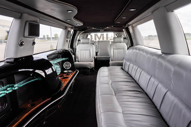 limousine service near me