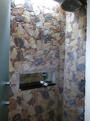 montani-beach-resort-shower-room