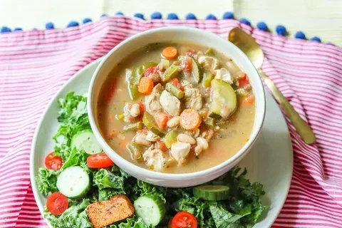 Hearty Chicken Vegetable Soup: A Comforting and Nutritious Delight