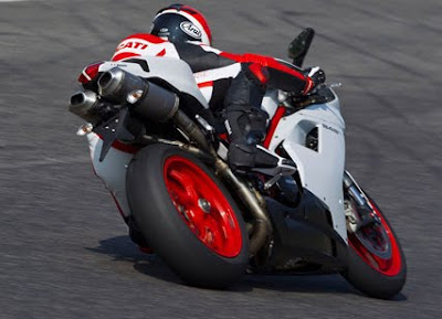 MOTORCYCLE DUCATI 848 EVO 2011