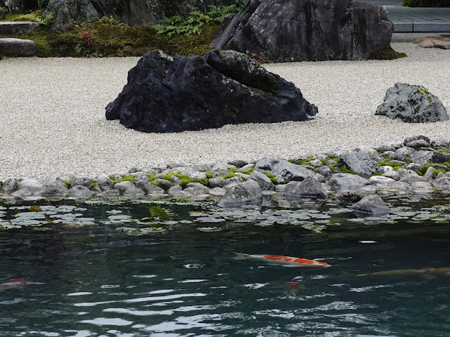 足立美術館の池庭