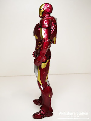 S.H.Figuarts Iron Man Mk VII + Hall of Armor de Avengers - Tamashii Nations