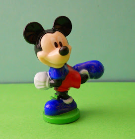Mickey Mouse futbolista magic kinder