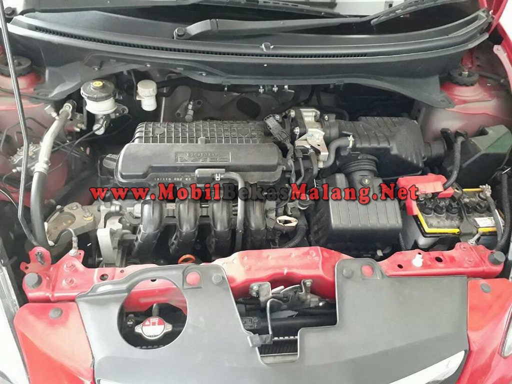 Honda Brio Satya Tahun 2014 Warna Merah Barang Istimewah Mobil