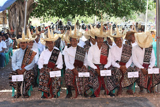 8 Baju Adat Nusa Tenggara Timur NTT Beserta Gambar  dan 