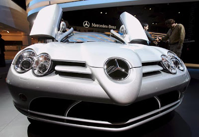 Detroit Auto Show+Mercedes+McLarenRoadster