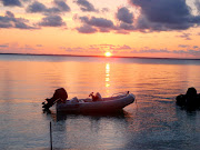 Another beautiful sunset from the beach at Tilloo Cay.