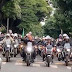 Bolsonaro participa de motociata em Umuarama no Paraná e é aclamado pela população