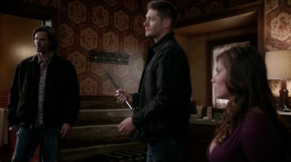Supernatural S10E07. Sam y Dean ayudan a una chica.
