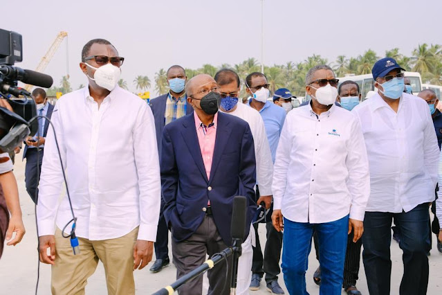 ‘Dangote Wonderland’ - Otedola Visits Dangote’s Oil Refinery, Petrochemical Plant In Lagos