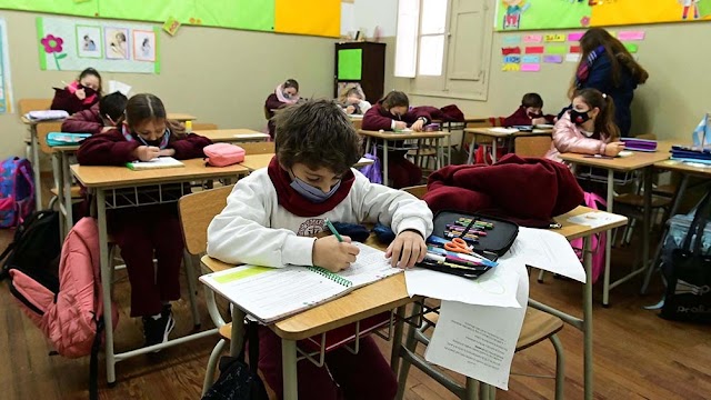 El Consejo Federal de Educación avaló el piso mínimo de 70% de contenidos aprobados para promocionar el año