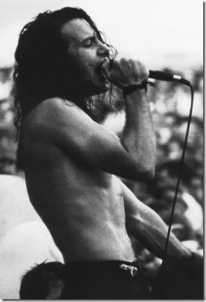 EDDIE-VEDDER-YOUNG-BW
