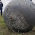 Μια Περίεργη Μεγάλη Μεταλλική Μπάλα Βρέθηκε Κοντά Στο Σότσι Της Ρωσσίας !!