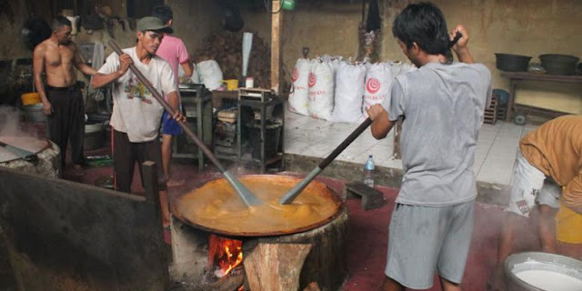 DODOL 3 RASA ASAL BETAWI, BUTUH WAKTU 12 JAM BUATNYA