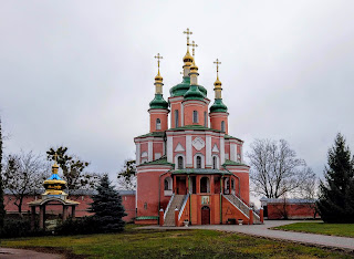 Густиня. Чернігівська обл. Свято-Троїцький монастир. Церква святих апостолів Петра і Павла