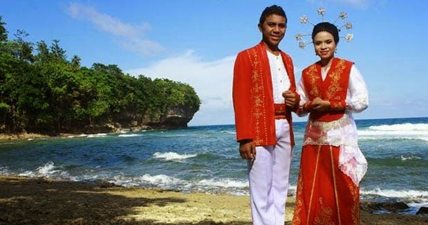Pakaian Adat Maluku Gambar  beserta  Keterangannya Adat 