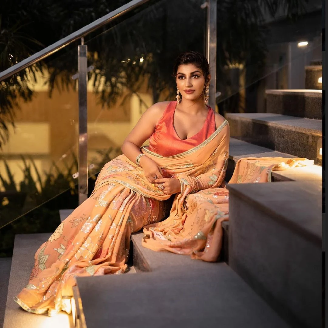 Actress Yashika Anand Stunning Latest Saree Photoshoot