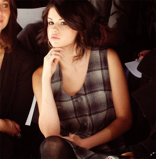 selena gomez cutest pics. Selena Gomez Cute Pics