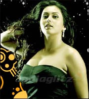 Namitha's glams up for Indra Vizha