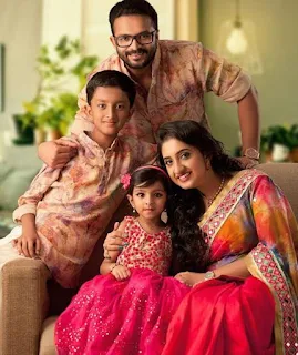 Jayasurya Maradu Family Wife Son Daughter Father Mother Marriage Photos Biography Profile