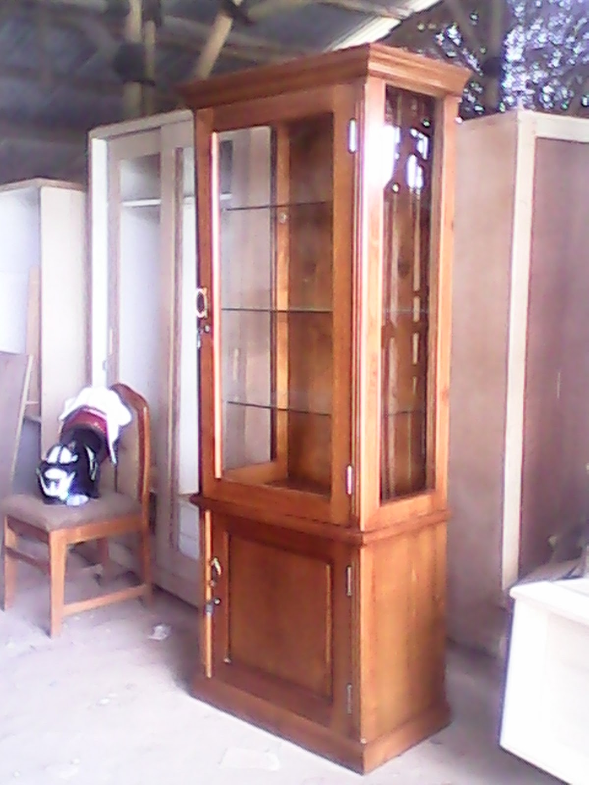 HENDRI DESIGN FURNITURE DEPOK lemari  hias  buku 