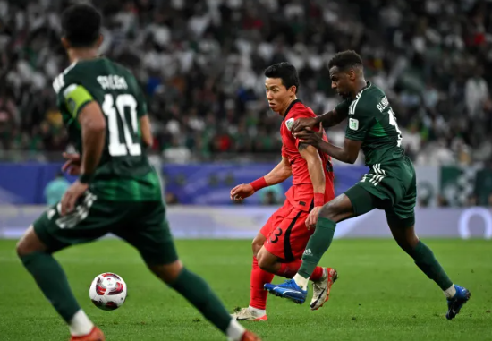 كوريا الجنوبية تهزم السعودية وتتأهل لربع نهائي كأس آسيا