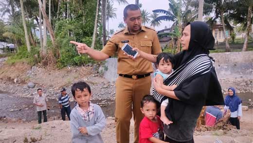 Audy Joinaldy sambangi korban banjir bandang Koto Sani