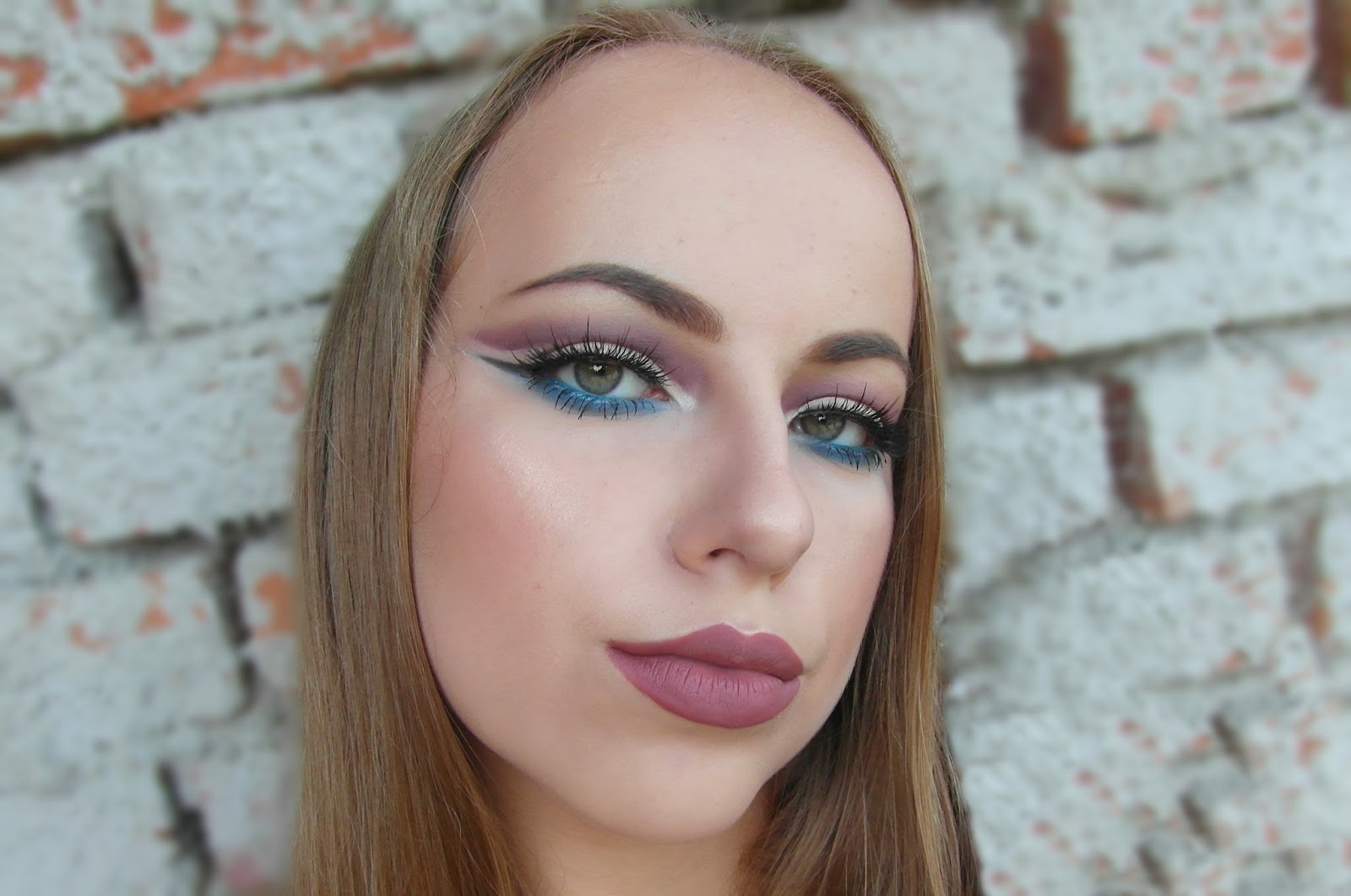 Cut crease with a pop of color