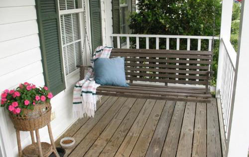 Wooden Decorating Ideas for Porch