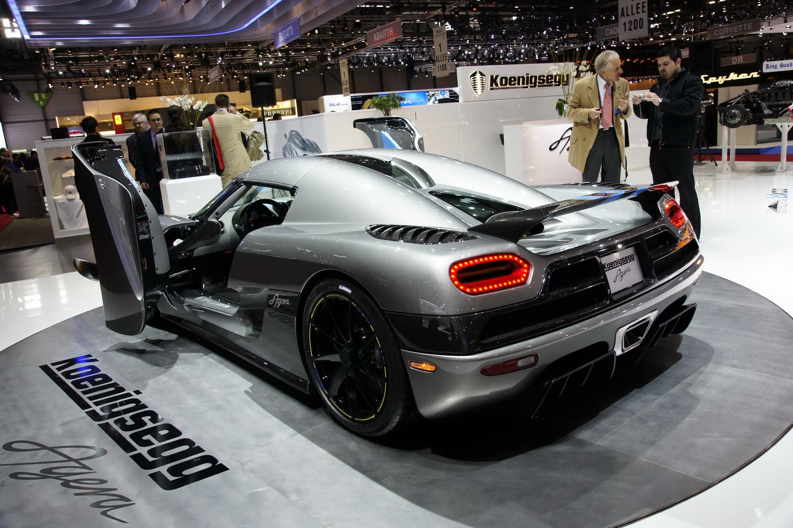 Koenigsegg Car Wallpaper Classic Car Wallpaper Hdfor Boys Bedroom