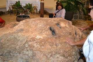 pedra onde os discipulos assaram o peixe