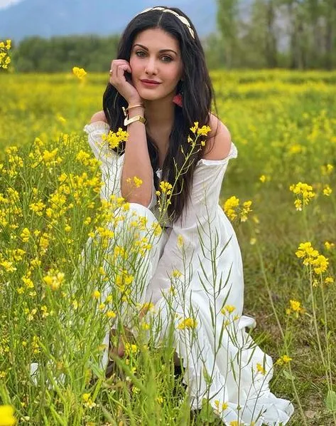 amyra dastur photos