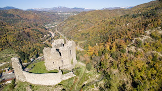 Visuale dalla Rocca di Cerbaia verso la Val di Bisenzio