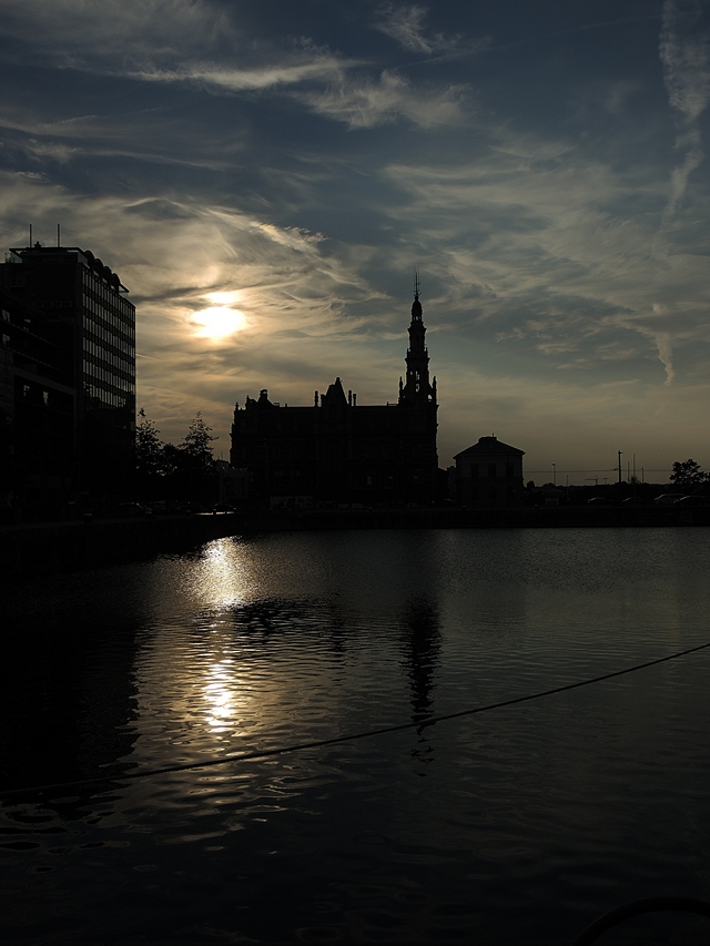 Antwerpen: de romantiek van het vervallen loodswezen