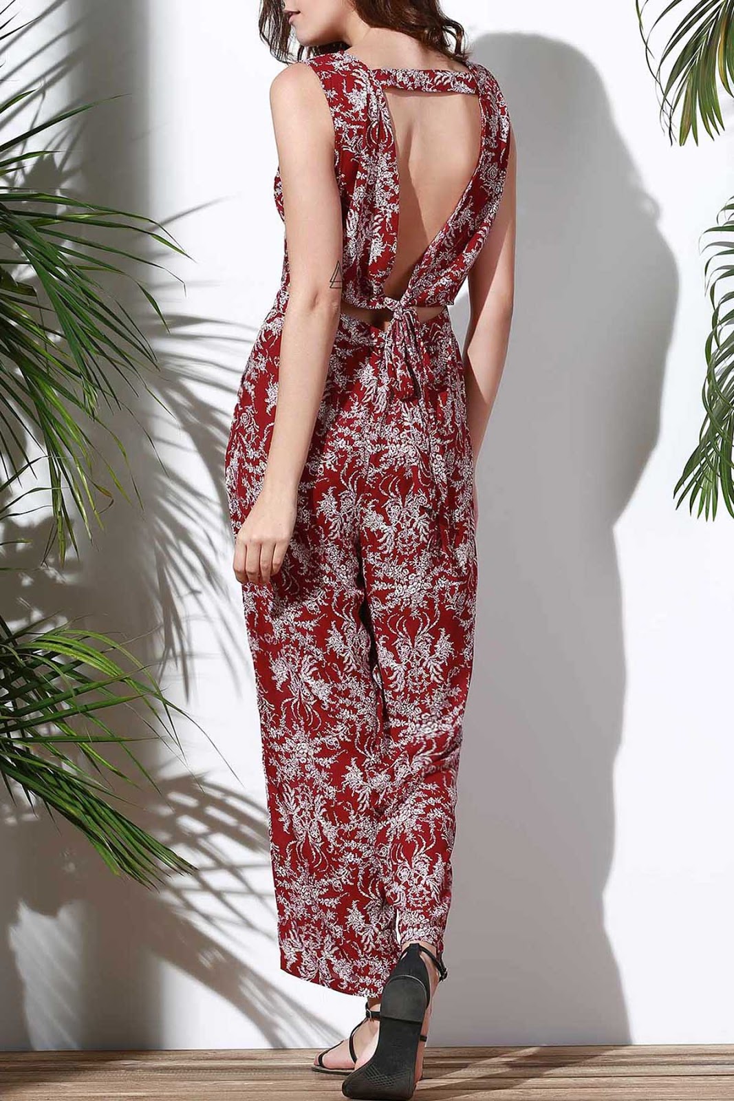  Floral V Neck Sleeveless Hollow Jumpsuit - Red