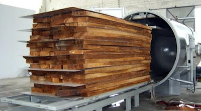 Sistem pengeringan kayu secara buatan tediri dari 4 jenis yaitu sistem oven, sistem dehumidifier, sistem vakum dan sistem elektromagnetik (Basri et al., 2020).