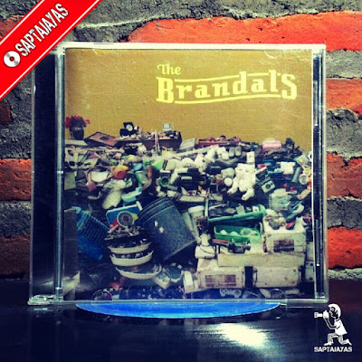 Review Debut Album | The Brandals