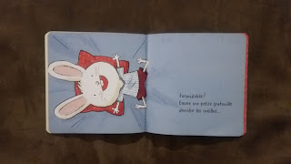 Au lit petit lapin, de Jörg Mülhe, Editions Ecole des Loisirs (2016) - adorable livre pour les enfants de 1 an, pour aborder le rituel du coucher