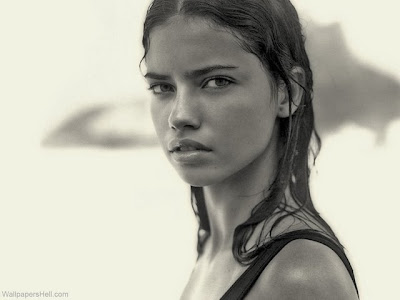  Photo Of Adriana Lima _001