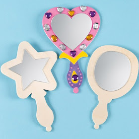 DIY mirror for an easy craft for a glamour party