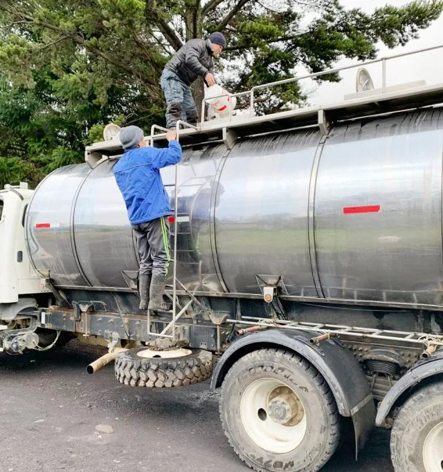 Municipalidad de Puerto Octay entregó 20 mil litros de agua a Osorno