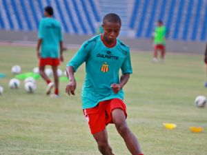 Edgar tem contrato com o Sampaio reativado pela CBF