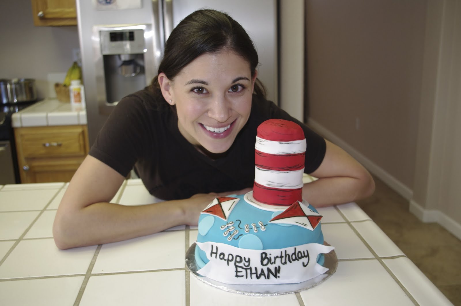diy wedding cake stands Cat in the Hat cake
