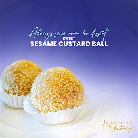 Sweet sesame custard ball