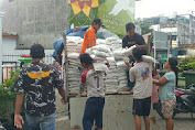 Kabaharkam Polri Kirim Bantuan 15 Ton Beras dan 750 Dus Mie Instan Untuk Korban Banjir Kota Medan