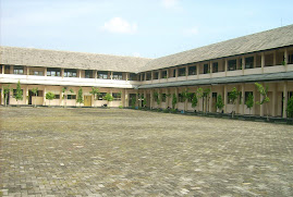 SEKOLAHKU JUGA RUMAHKU