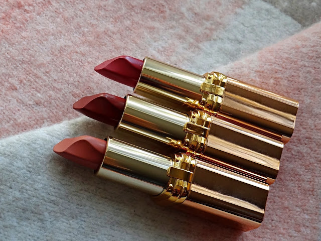 L'Oreal Color Riche Color Riche Les Nus Lipstick  Review, photos, Swatches