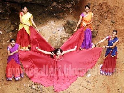 [Aaravathu-Vanam-Movie-stills-02.jpg]