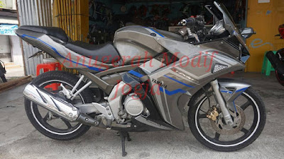 Modifikasi Old Vixion ala R25 mix Body Ninja